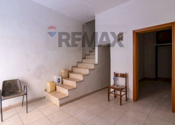 Scale - Independent house Via Archimede
 
26, Comiso - photo 5