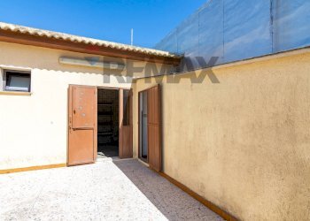 Terrazza - Independent house Via Archimede
 
26, Comiso - photo 17
