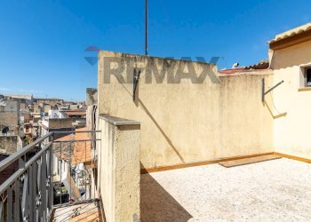 Terrazza - Independent house Via Archimede
 
26, Comiso - photo 18