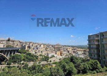 Edificio all\'aperto - Appartamento Via Luigi Pirandello
 
1, Ragusa - foto 2