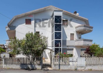 Casa all\'aperto - Villa Via Roma
 
36, San Giovanni Teatino - foto 1