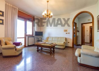 Soggiorno - Villa Via Roma
 
36, San Giovanni Teatino - foto 2
