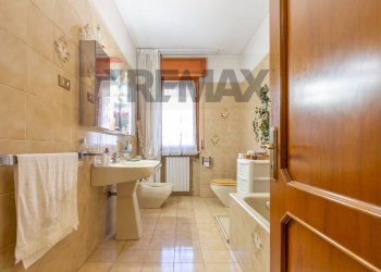 Bagno - Villa Via Roma
 
36, San Giovanni Teatino - foto 19