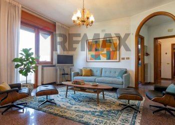 Soggiorno - Villa Via Roma
 
36, San Giovanni Teatino - foto 3