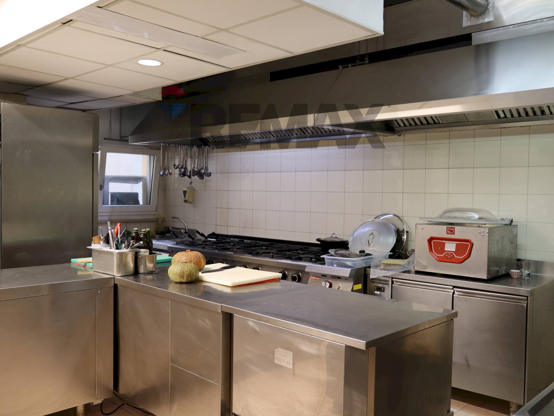 Cucina - Commercial Premises via Sant'Antonio Abate
16, Campobasso - photo 3