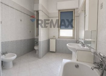 Bagno - Apartment Via Regina Elena
 
80, Trapani - photo 25