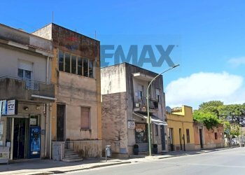 Edificio all\'aperto - Casa indipendente Via Vespri
 
377, Valderice - foto 1