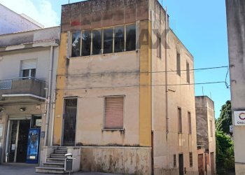 Edificio all\'aperto - Casa indipendente Via Vespri
 
377, Valderice - foto 2