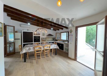 Sala da pranzo - Casa semi indipendente Sp 1
 
23, Terrasini - foto 14