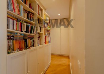 Hall / corridoio - Appartamento Via Scipione Crisanzio
 
46, Bari - foto 35
