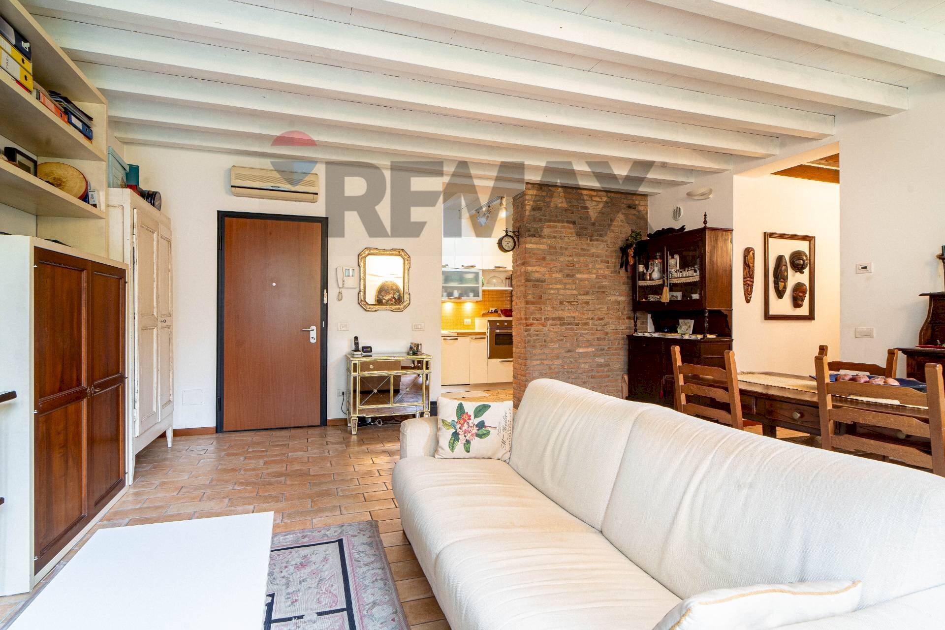 Sala da pranzo - Quadrilocale Strada Argini Parma
38, Parma - foto 2