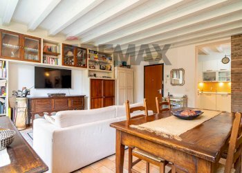 Sala da pranzo - Quadrilocale Strada Argini Parma
 
38, Parma - foto 1