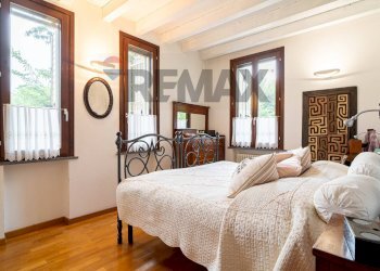Camera / camera da letto - Quadrilocale Strada Argini Parma
 
38, Parma - foto 8