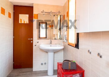 Bagno - Quadrilocale Strada Argini Parma
 
38, Parma - foto 11