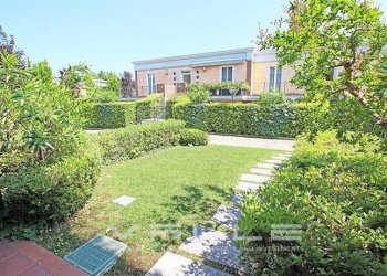 Giardino - Trilocale via mazzini
 
1, Padenghe sul Garda - foto 19
