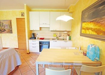 Soggiorno - Trilocale via mazzini
 
1, Padenghe sul Garda - foto 27