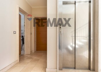 Hall / corridoio - Two-room apartment Cagliari - photo 20