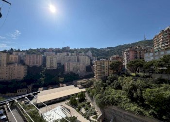 Vista - Trilocale via Ventotene, 106, Genova (zona Lagaccio) - foto 1