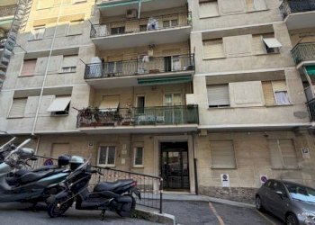 Facciata - Trilocale via Ventotene, 106, Genova (zona Lagaccio) - foto 11