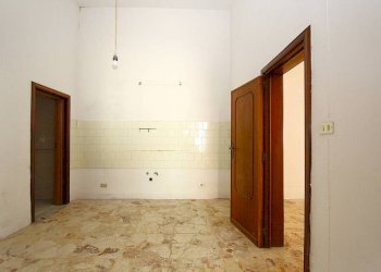 Salone - Four-room apartment via Torino, Parabita - photo 14
