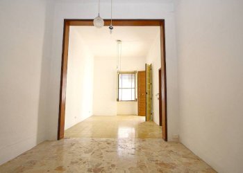 Corridoio - Four-room apartment via Torino, Parabita - photo 16