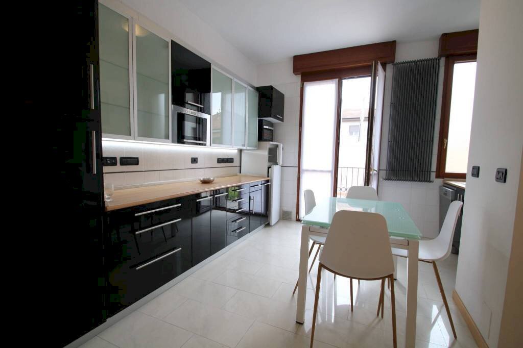 Cucina - Villa via Antonio Gramsci, San Giuliano Milanese - foto 2