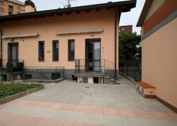 Facciata - Villa via Antonio Gramsci, San Giuliano Milanese - foto 20