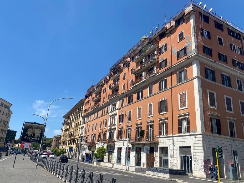 Facciata - Appartamento largo Brindisi, 18, Roma - foto 1