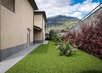 Giardino - Villa Frazione Porossan-Roppoz, Aosta - photo 16