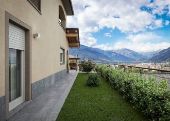 Terrazzo - Villa Frazione Porossan-Roppoz, Aosta - photo 17