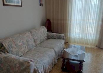 Camera da letto - Four-room apartment via Gioacchino Rossini, 3, Varese - photo 3