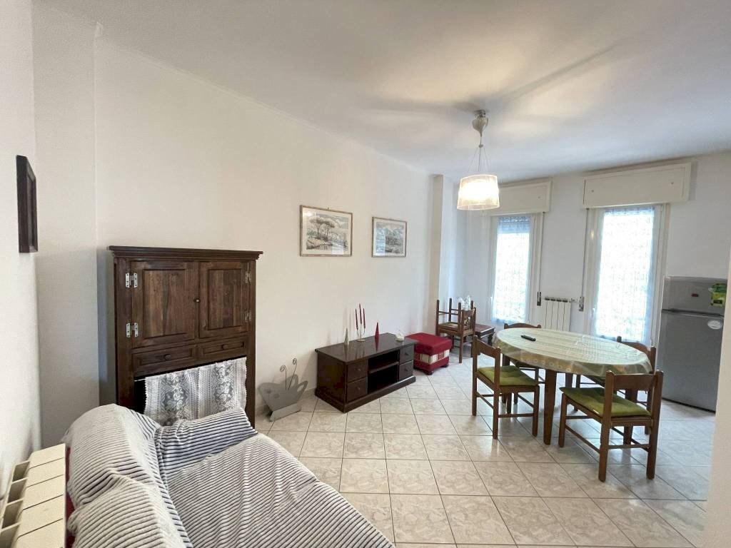 Salone - Trilocale viale Italia, Ravenna (zona Porto Corsini) - foto 1