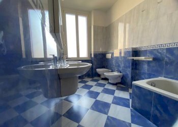 Bagno - Quadrilocale piazza Firenze, 4, Milano - foto 8