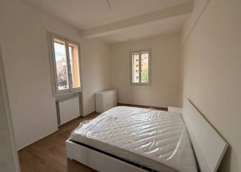 Camera da letto - Quadrilocale via Carlo Zucchi, Modena (zona Circoscrizione 1) - foto 8