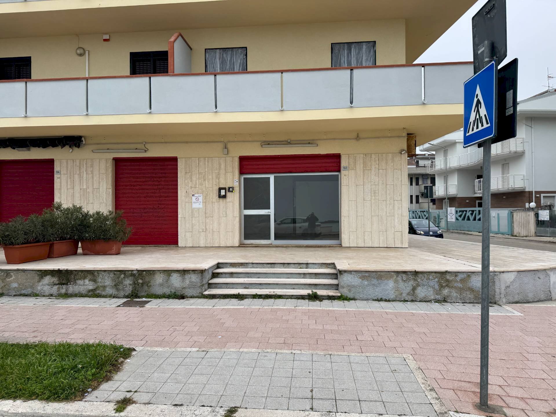 Foto 1 - Commercial Premises VIA IGNAZIO SILONE
 
80, Martinsicuro - photo 1