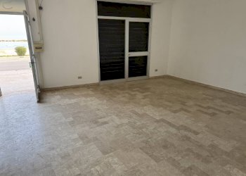 Foto 15 - Commercial Premises VIA IGNAZIO SILONE
80, Martinsicuro - photo 15