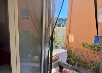 Interno palazzo - Bilocale salita Murta, Genova (zona Bolzaneto) - foto 19