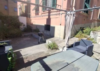 Cortile interno - Bilocale salita Murta, Genova (zona Bolzaneto) - foto 29