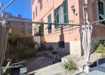 Cortile interno - Bilocale salita Murta, Genova (zona Bolzaneto) - foto 32