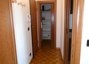 Corridoio - Two-room apartment corso Giacomo Matteotti, Alba - photo 11