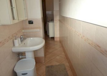 Bagno - Two-room apartment corso Giacomo Matteotti, Alba - photo 14