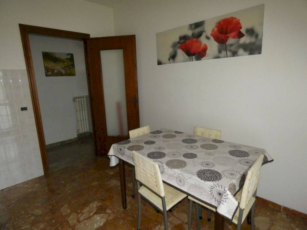 Cucina - Two-room apartment corso Fratelli Bandiera, Alba - photo 2