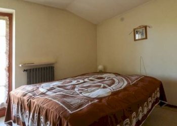 Camera da letto - Villa via Ambovo, 72, Borgo San Dalmazzo - foto 12