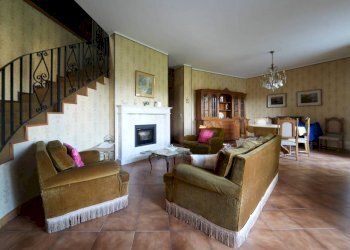 Salone - Villa via Ambovo, 72, Borgo San Dalmazzo - foto 18