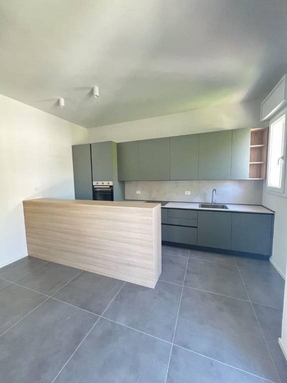 Soggiorno - Appartamento via Venezia, 9, San Lazzaro di Savena - foto 3