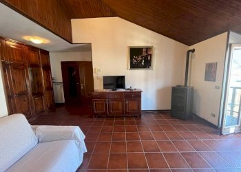 Salone - Three-room apartment via Porto, Albosaggia - photo 4