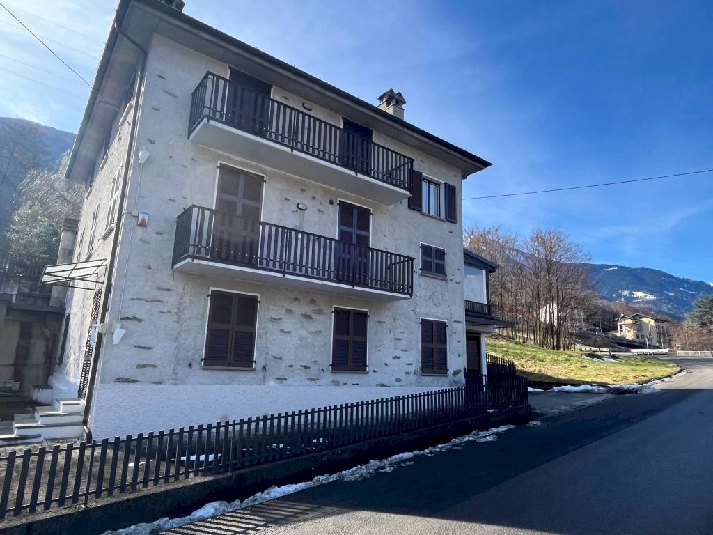 Facciata - Appartamento via Porto, Albosaggia - foto 2
