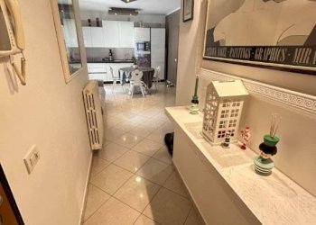 Corridoio - Two-room apartment via Vincenzo Amati, 34, Modugno - photo 7