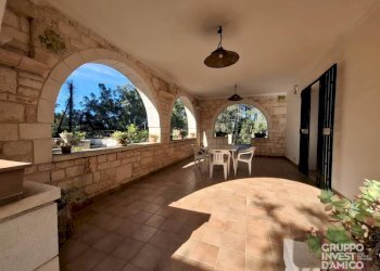 Veranda - Villa strada Raschiazappa Zona L, Martina Franca - photo 6