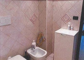 Bagno - Villa all'asta via alla Chiesa di Geminiano, 31, Genova (zona Bolzaneto) - foto 10